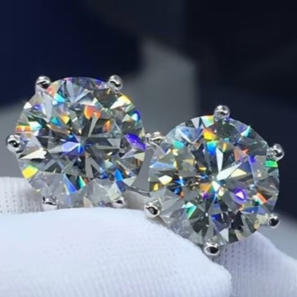 2.0 Carat Moissanite 925 Sterling Silver Stud Earrings 18k Gold Plated with Box - Picture 13 of 15